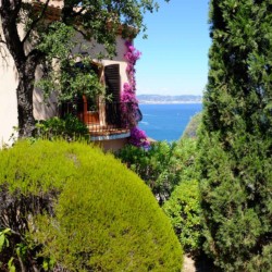 Villa de Vacance avec piscine à Théoule Sur Mer près de Cannes (vue sur le balcon d'une chambre)