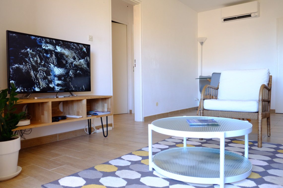 Salon TV de l'appartement de vacances Saint-Mandrier-sur-Mer