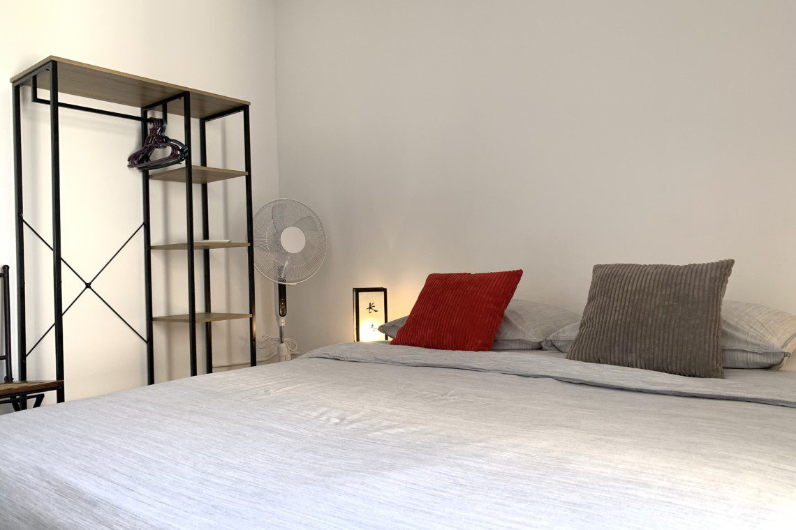 Chambre appartement de vacances Saint-Mandrier-sur-Mer dans le Var près de Toulon (Provence-Alpes-Côte-d'Azur)